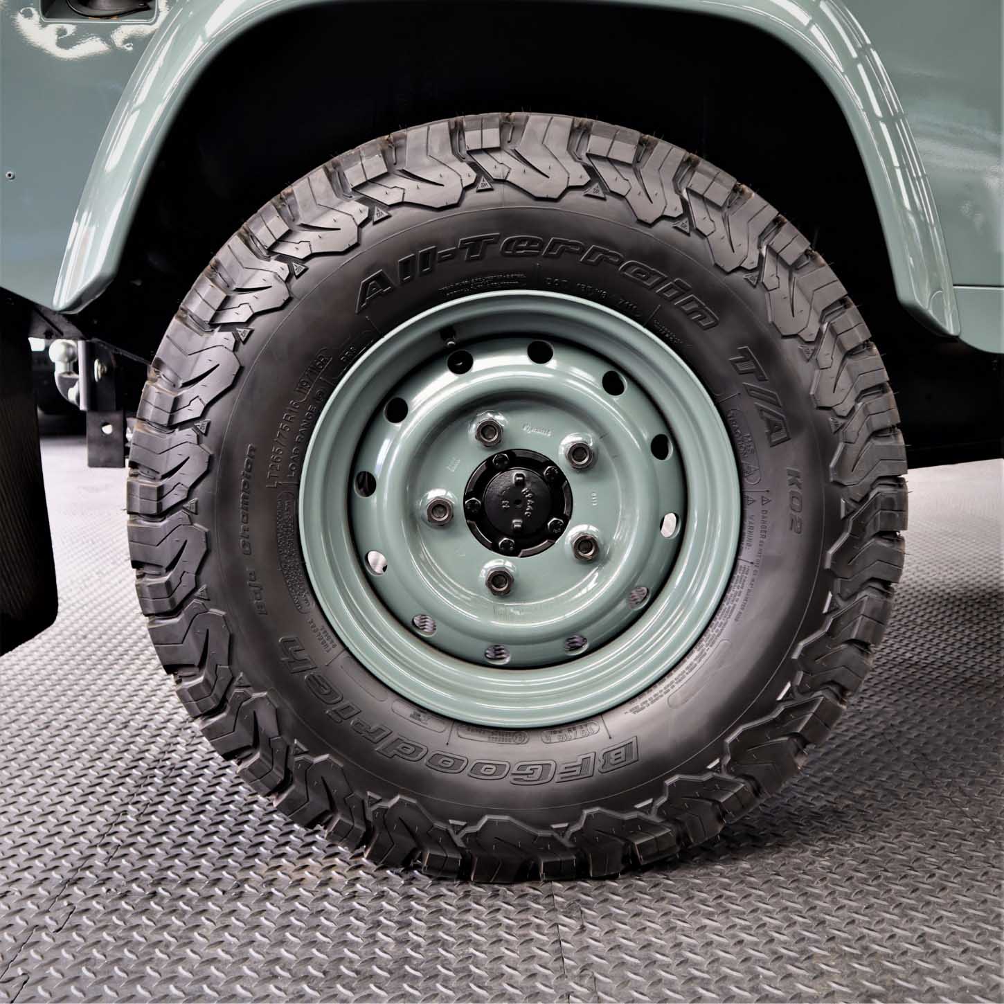 Land Rover Defender