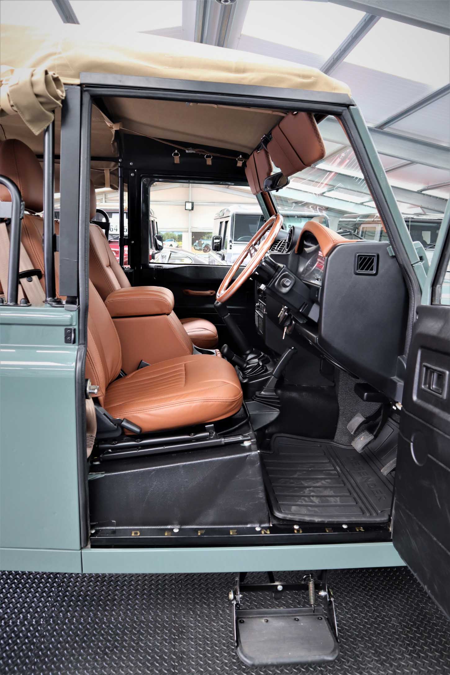 Land Rover Defender