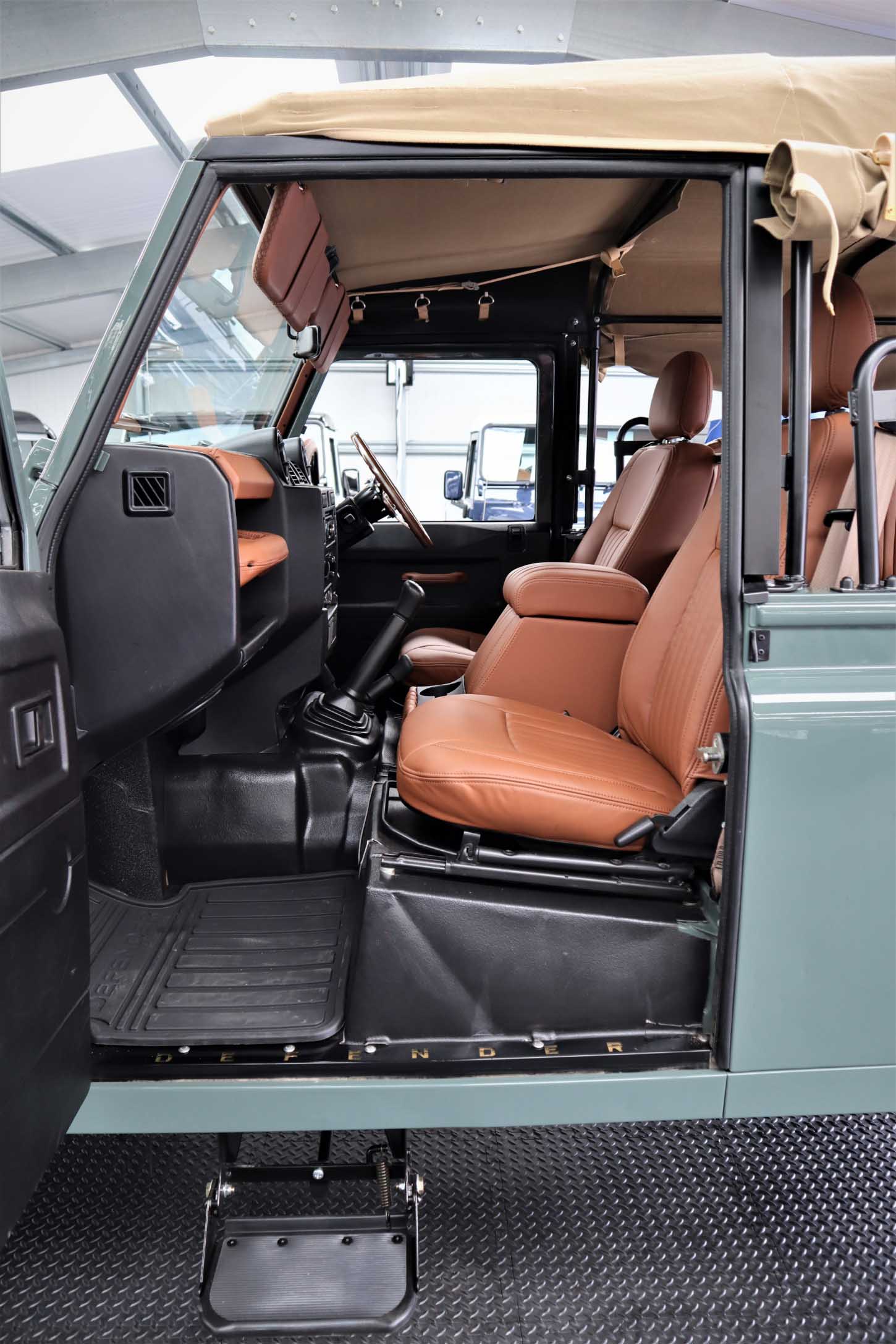 Land Rover Defender