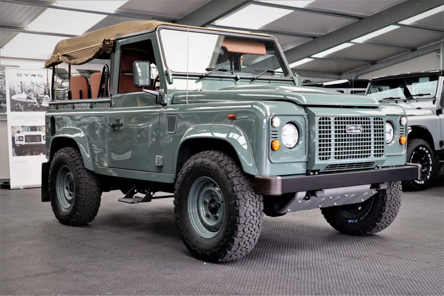 Land Rover Defender