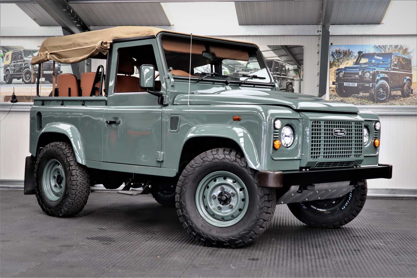 Land Rover Defender