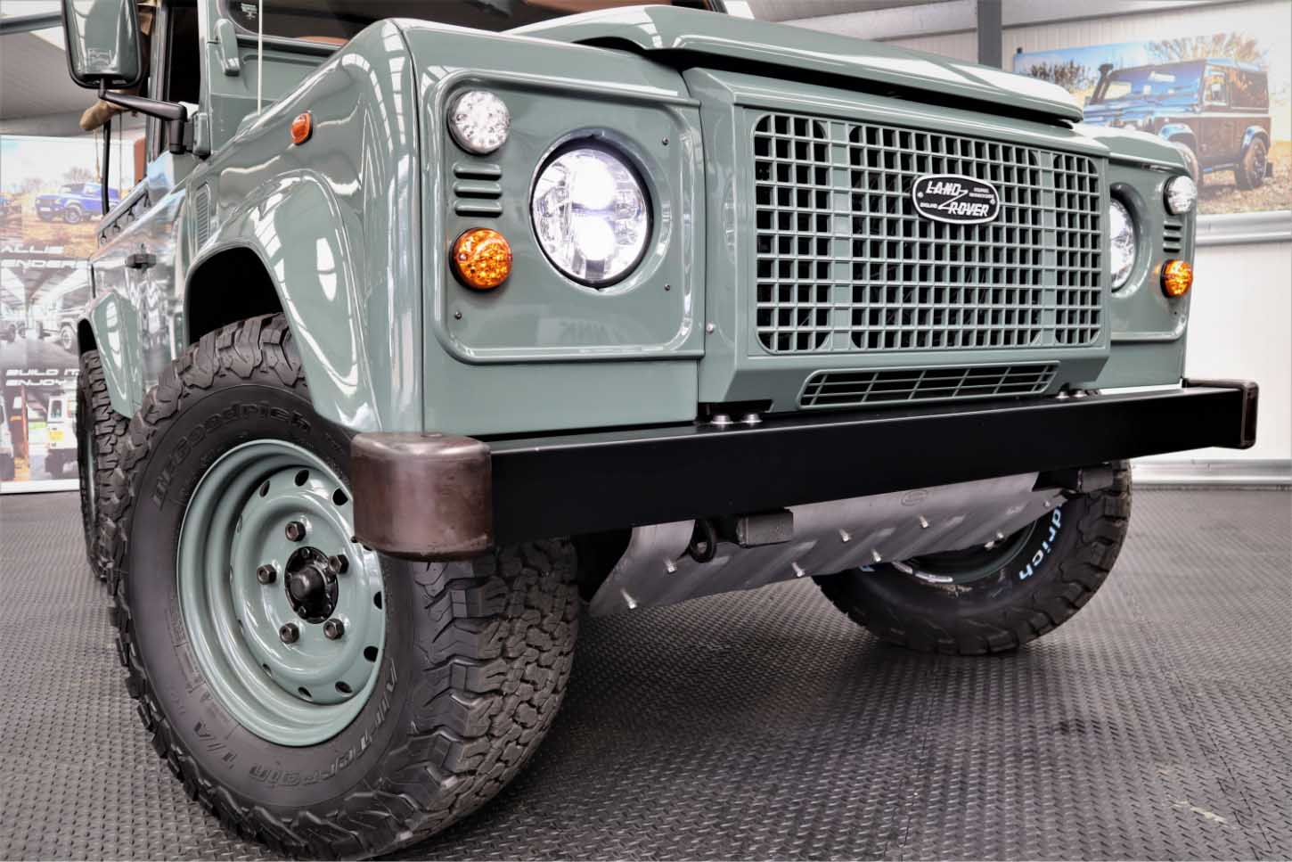 Land Rover Defender