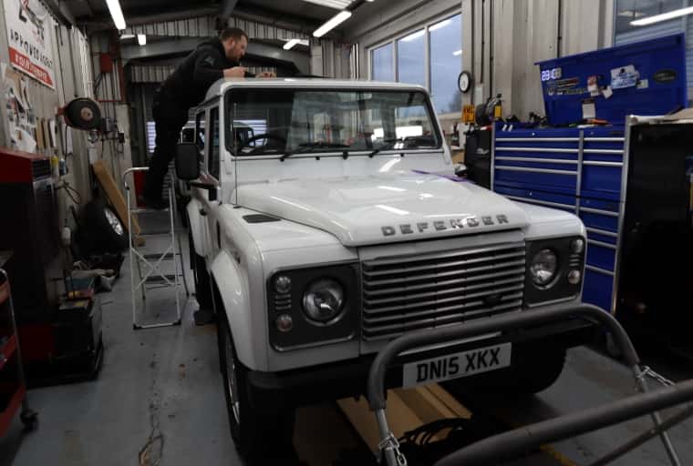 Land Rover Defender