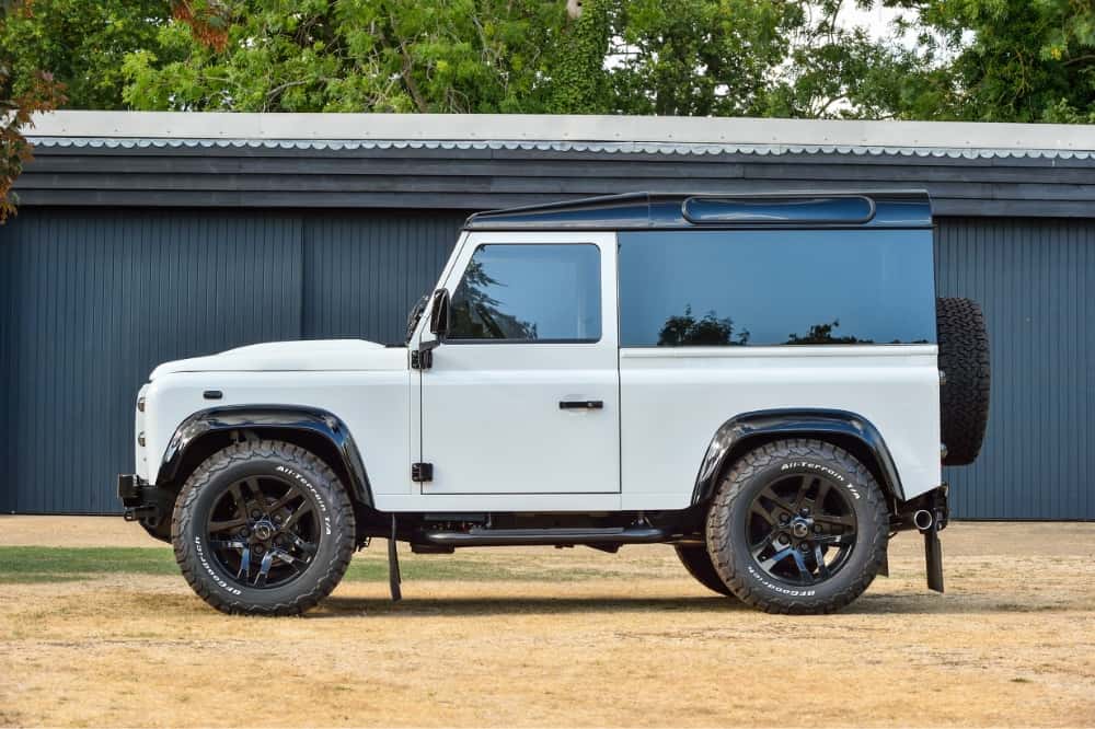Land Rover Defender